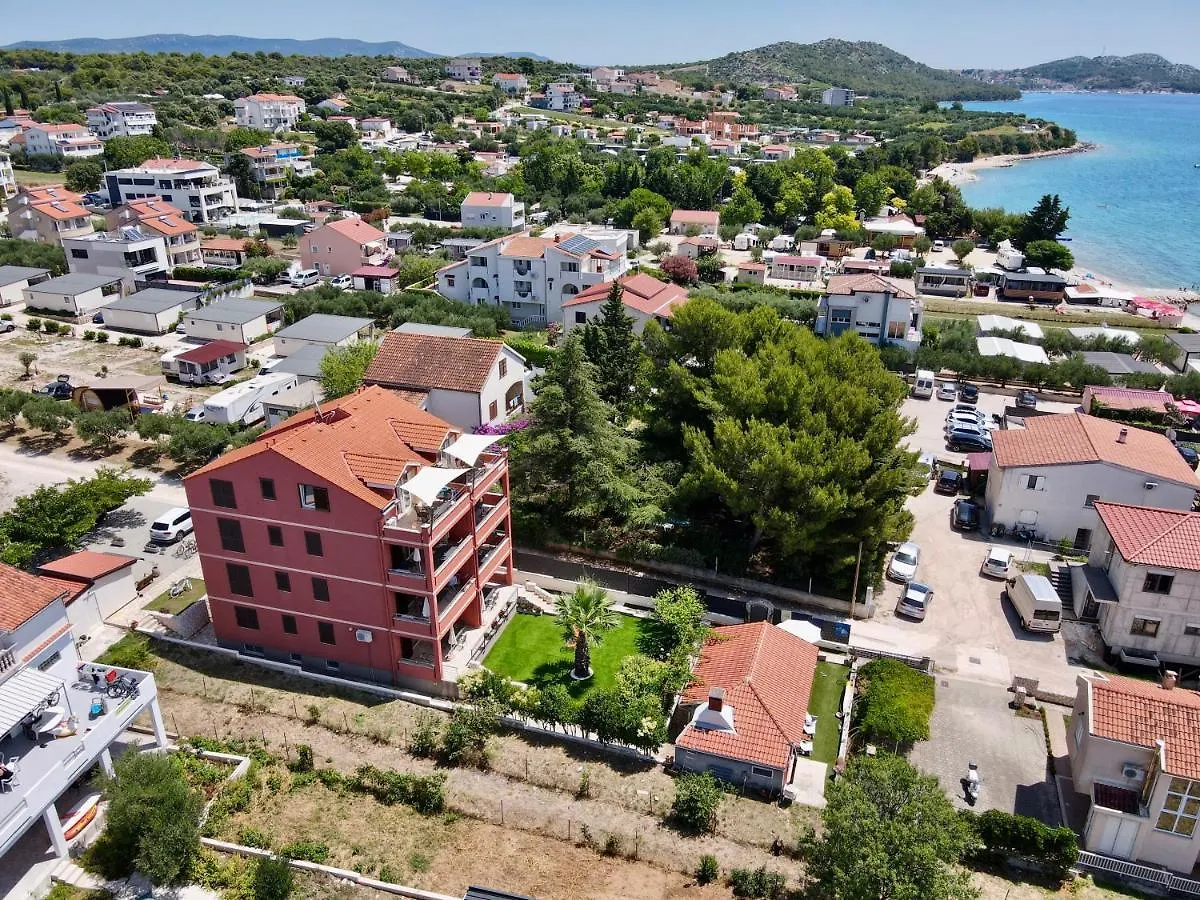 Apartments Villa Sanmarino Pakostane 0*,