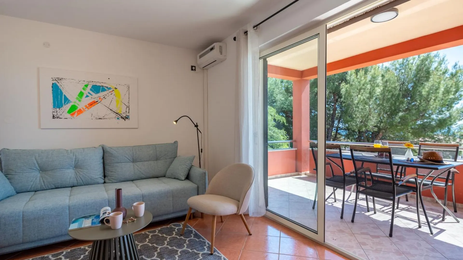 Apartments Villa Sanmarino Pakostane