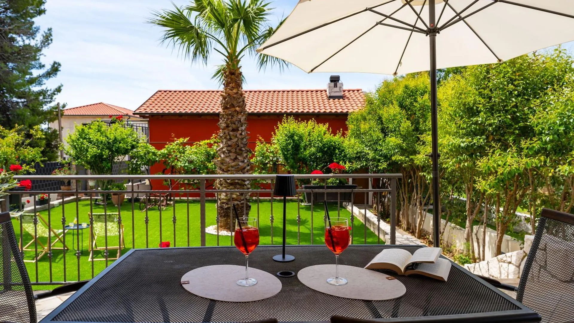 Apartments Villa Sanmarino Pakostane