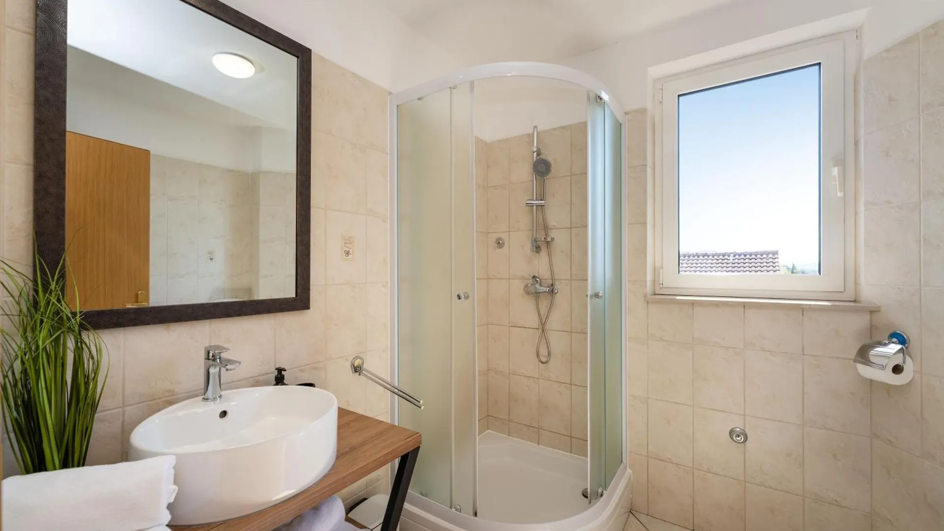 Apartments Villa Sanmarino Pakostane 0*,  Croatia