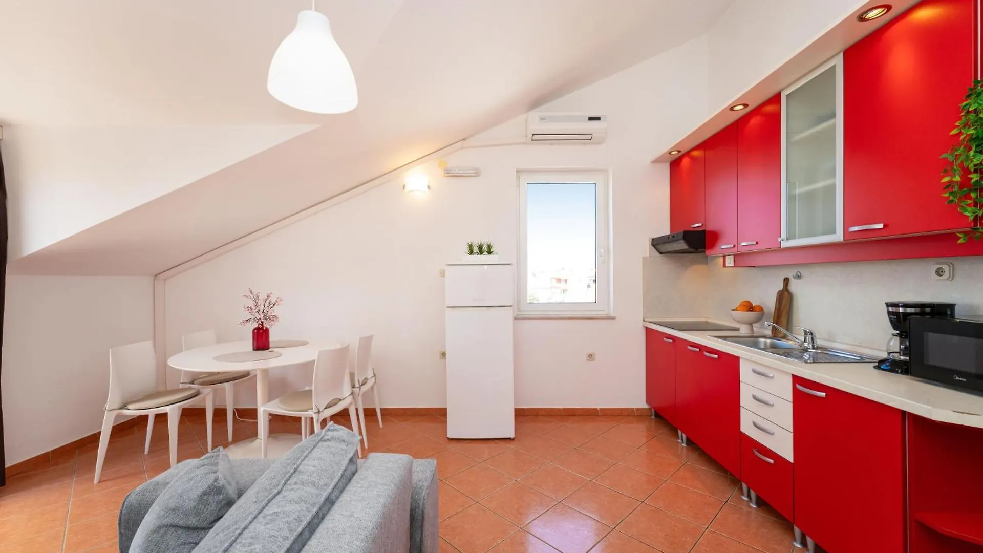 Apartments Villa Sanmarino Pakoštane 0*,