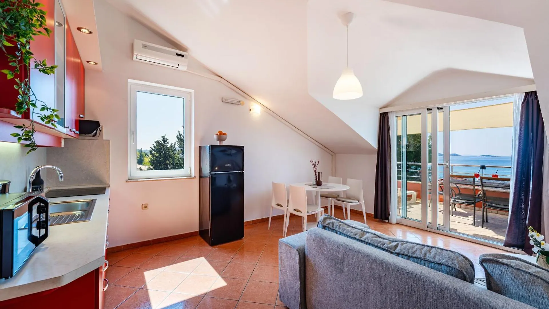 Apartments Villa Sanmarino Pakoštane Chorwacja