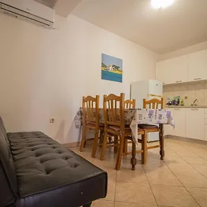 Apartament Petar Maksan, Pakoštane